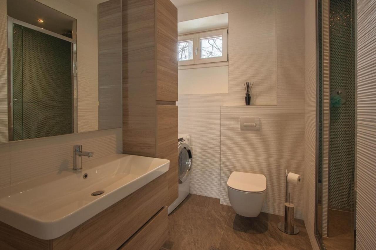 Les Aiguilles- Town Centre Luxury 2 Bedroom Apartment Chamonix Exteriör bild
